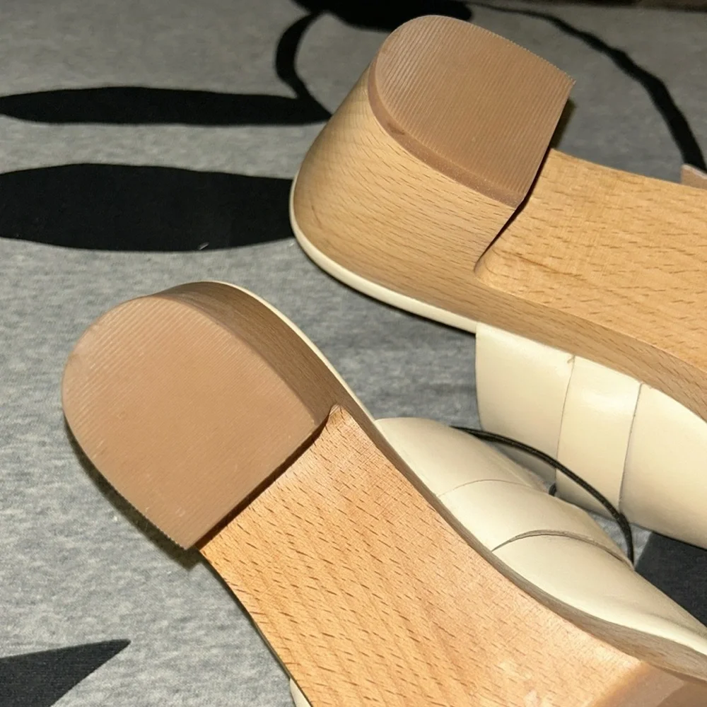 Madewell The Monique Buckle Clog in Bone Size 7 - Picture 10 of 15